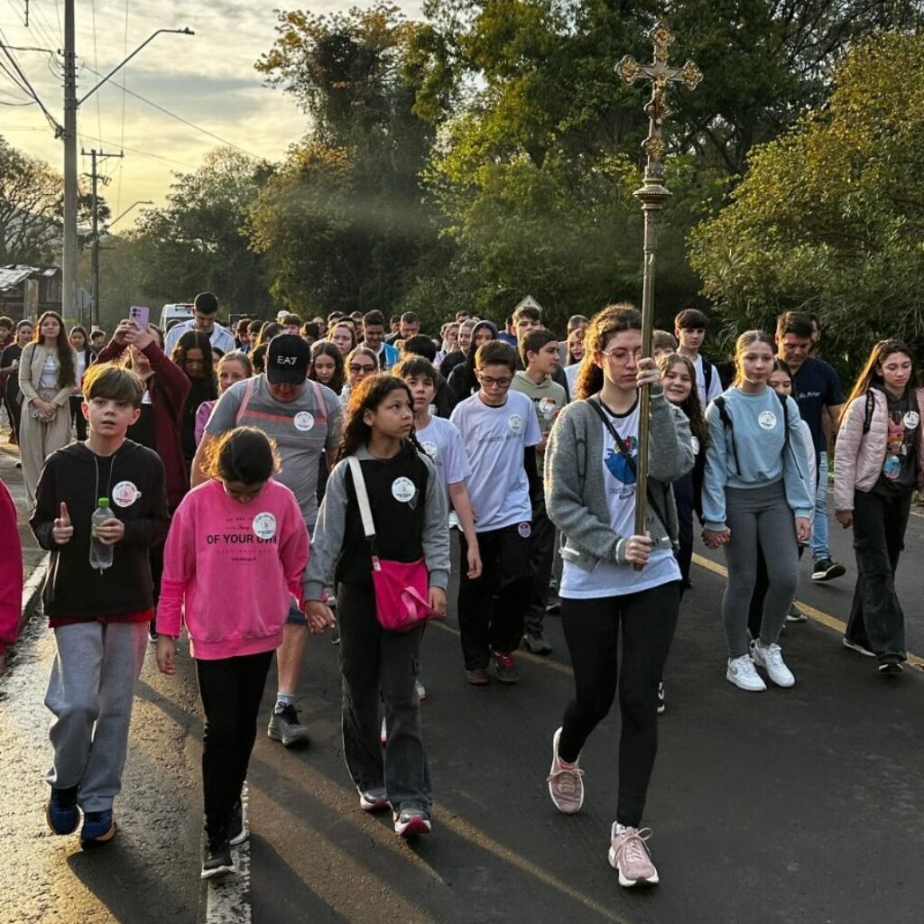 16.08 caminhada jovem