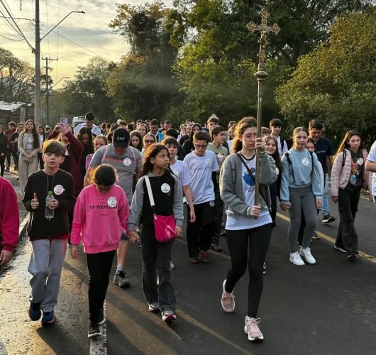 16.08 caminhada jovem